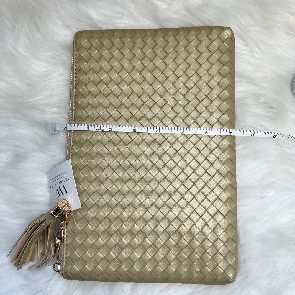 New Women’s Virginia Wolf Contemporary Woven Faux Leather Metallic Gold Clutch - Picture 5 of 5